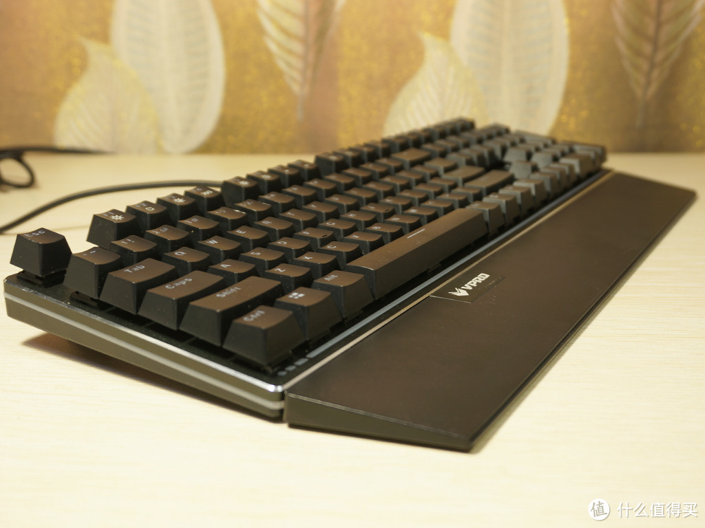 炫彩强音: 雷柏V720 RGB机械键盘小评