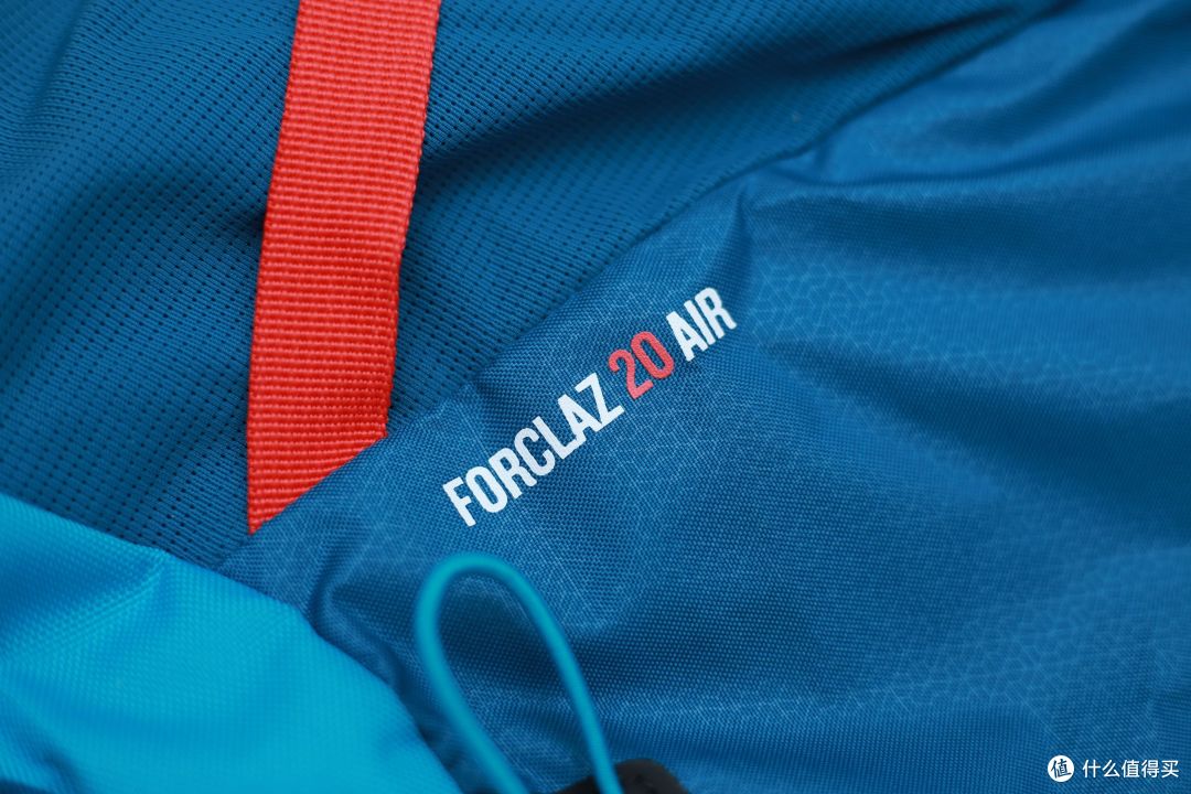 入门好选择:迪卡侬 Quchua Forclaz 30 Air 登山包 附真人兽