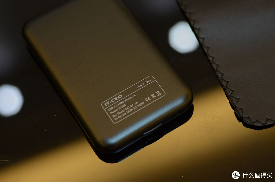 性能与便携中取舍:华硕U303UB电脑开箱 升级内存SSD