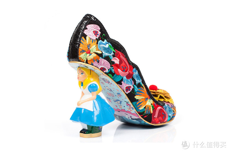 魔幻的甜美气息：Irregular Choice 推出 《爱丽丝梦游仙境》系列鞋款