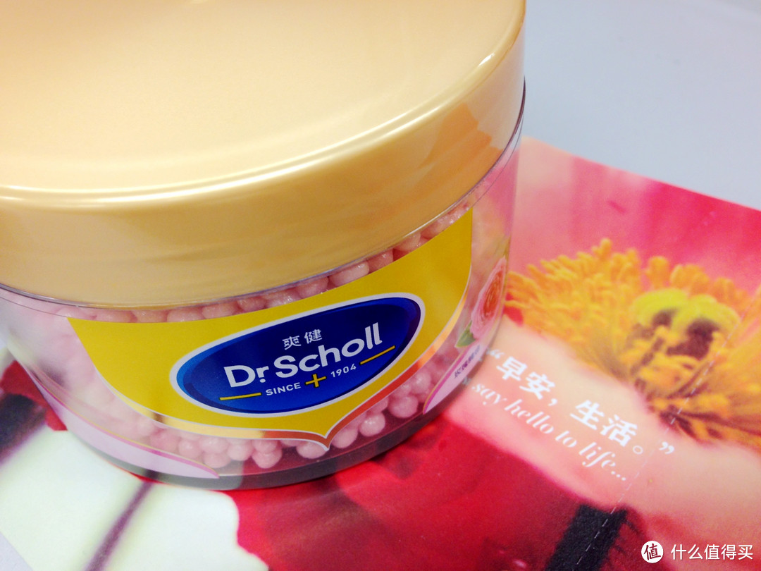 没事泡泡脚： Dr.Scholl's 爽健 足浴晶盐润珠 玫瑰精油