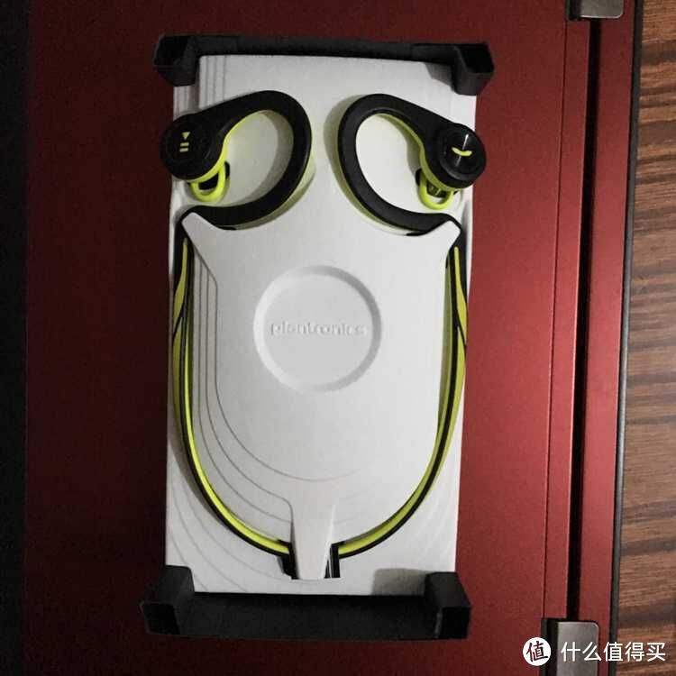 为跑步剁手入的：Plantronics BackBeat FIT 无线蓝牙耳机 开箱