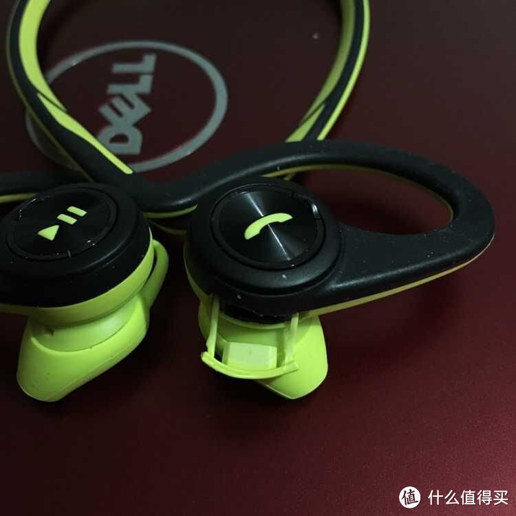 为跑步剁手入的：Plantronics BackBeat FIT 无线蓝牙耳机 开箱