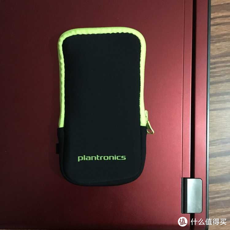 为跑步剁手入的：Plantronics BackBeat FIT 无线蓝牙耳机 开箱