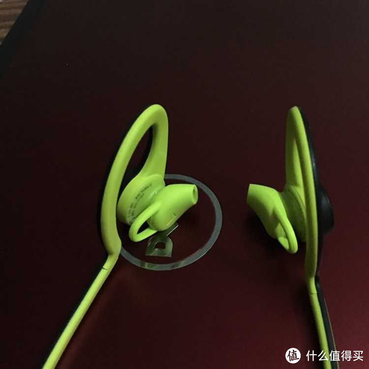 为跑步剁手入的：Plantronics BackBeat FIT 无线蓝牙耳机 开箱