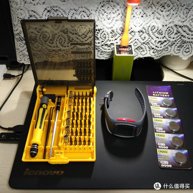 迪卡侬心率表 GEONAUTE 310换电池作业