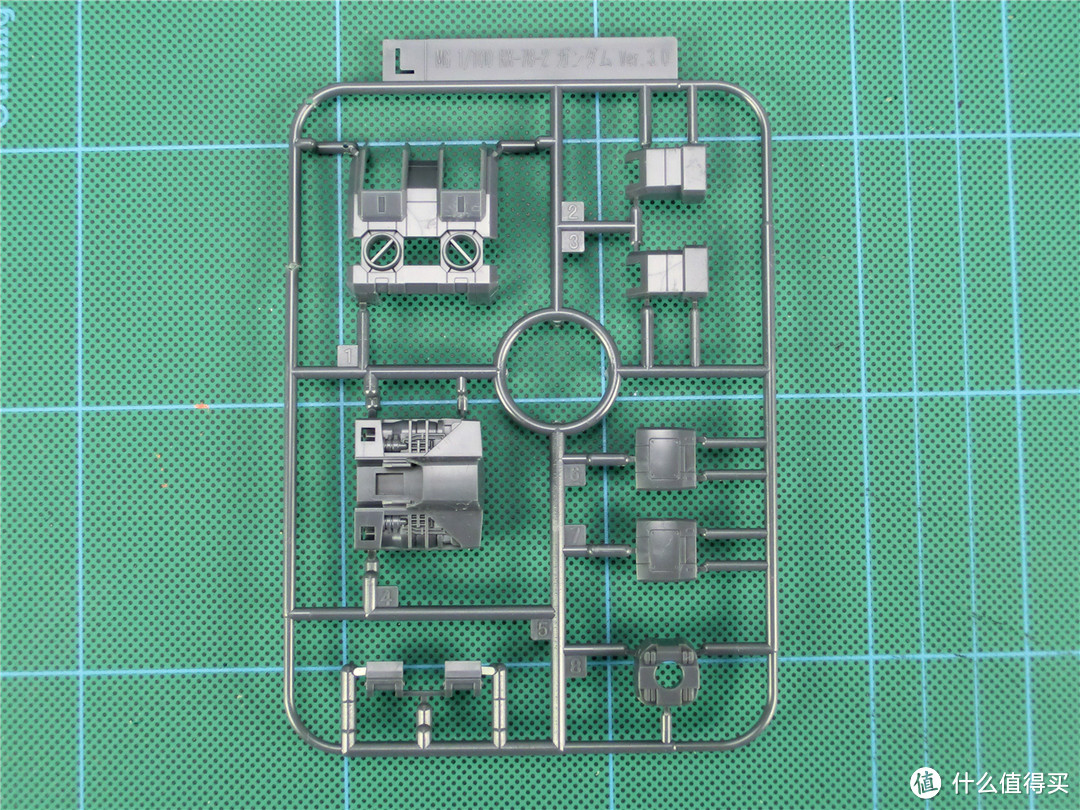BANDAI 万代 MG 1/100 GUNDAM RX-78-2 3.0 敢达模型 晒单