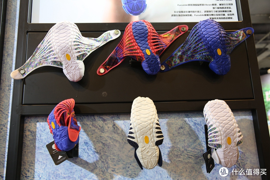 奇特造型引争议：vibram Furoshiki Shoes 赤足鞋 再次登陆 ISPO 