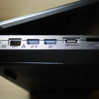神舟战神笔记本K680C外观展示(接口|机身|脚垫|屏幕|B面)