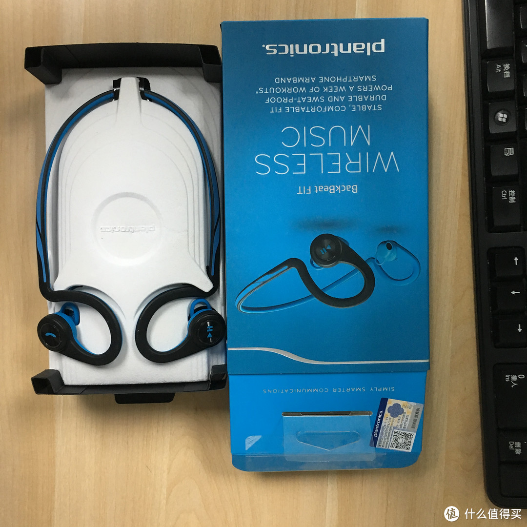 蜈蚣总是有剁不完的手：Plantronics 缤特力 Backbeat Fit 蓝牙耳机