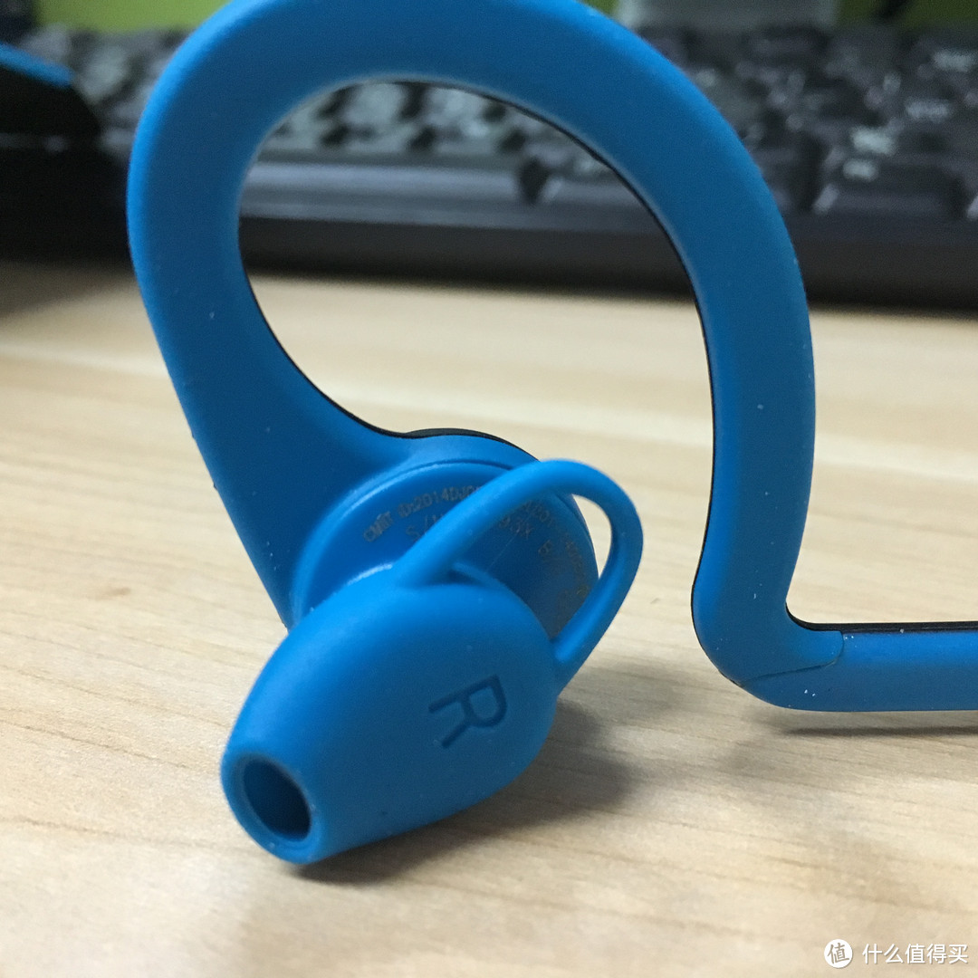 蜈蚣总是有剁不完的手：Plantronics 缤特力 Backbeat Fit 蓝牙耳机