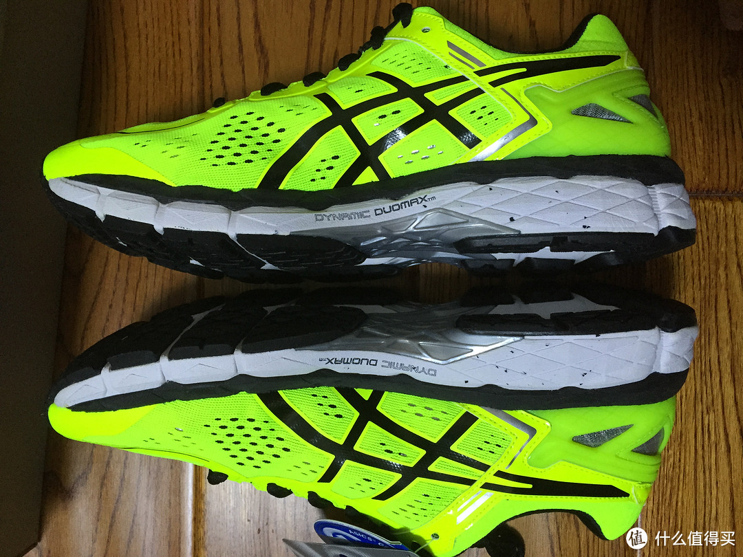 台北购ASICS 亚瑟士 GEL-KAYANO 22跑鞋