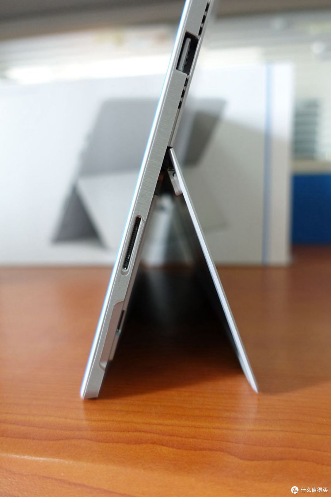 败家娘们为了"办公"而的买surface pro4 i7 16g专业版
