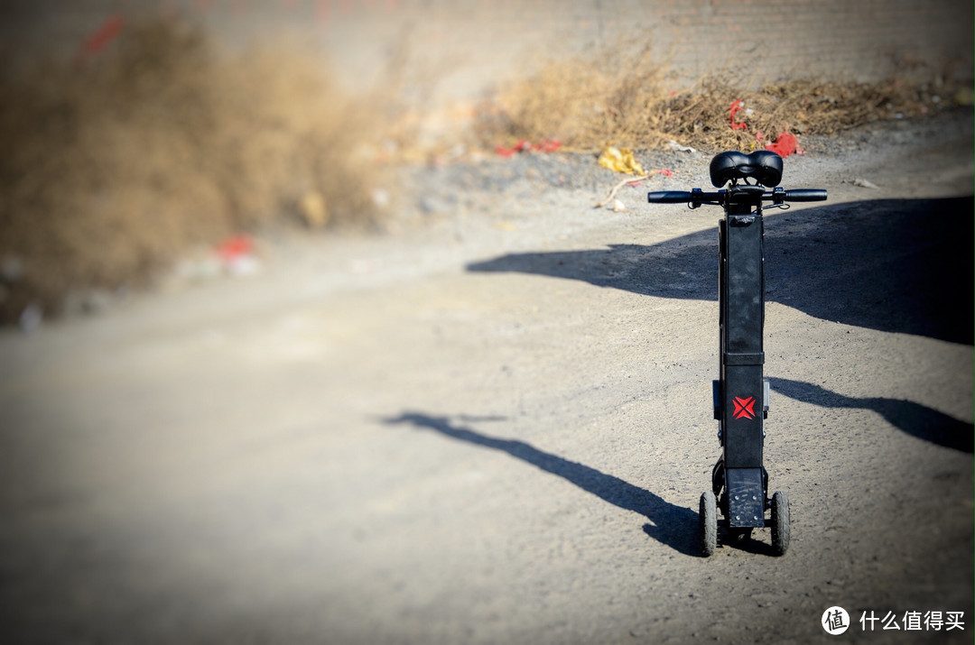 折叠滑板车新秀：锋鸟x1电动折叠滑板车