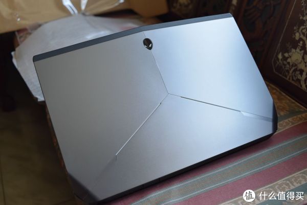 恰如午夜星火——alienware 17 r2 2015版开箱