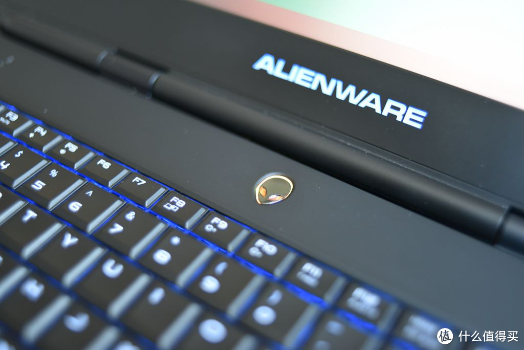 恰如午夜星火——Alienware 17 R2 2015版开箱