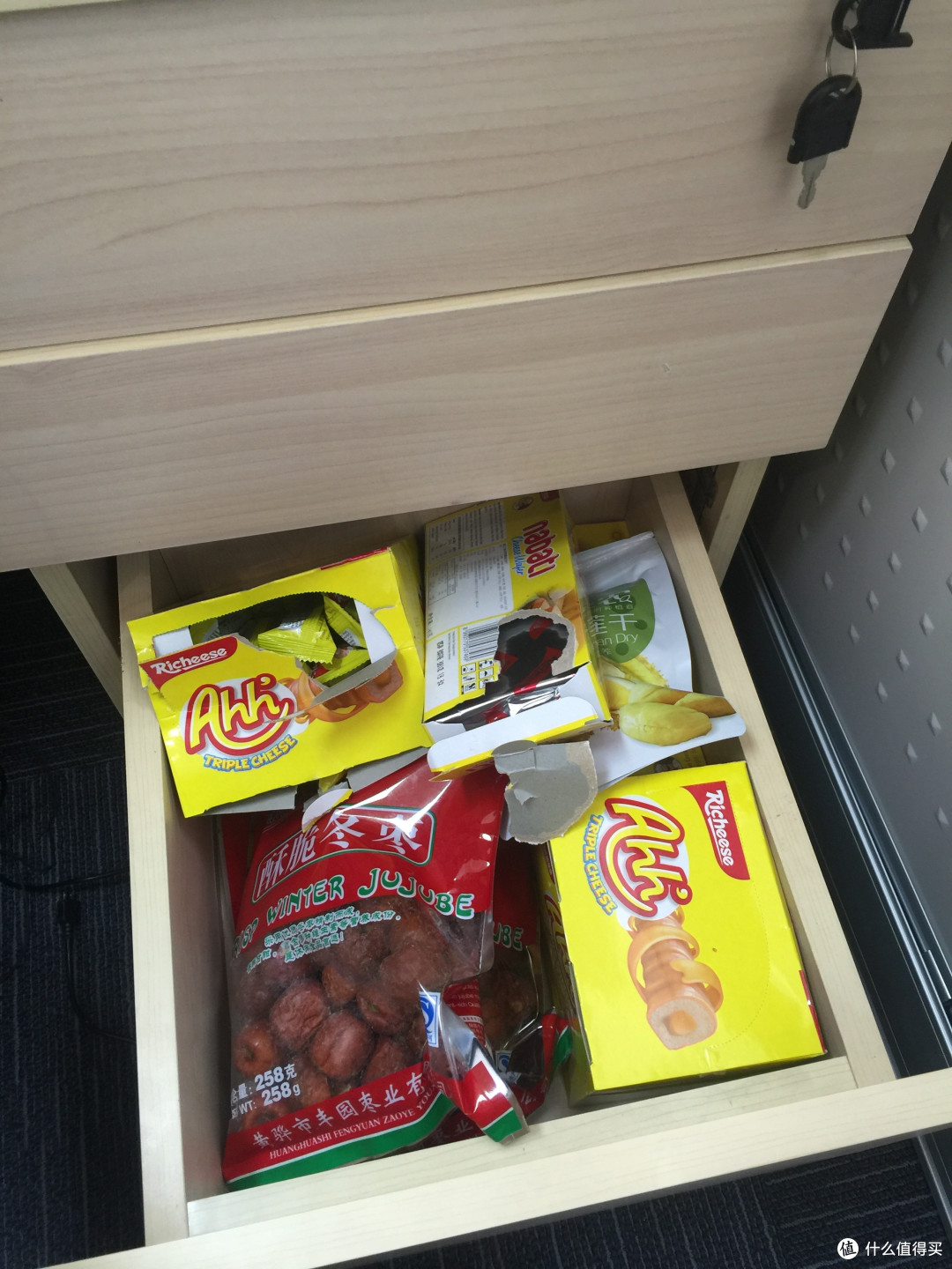 记那些流传在办公室抽屉里的各路零食