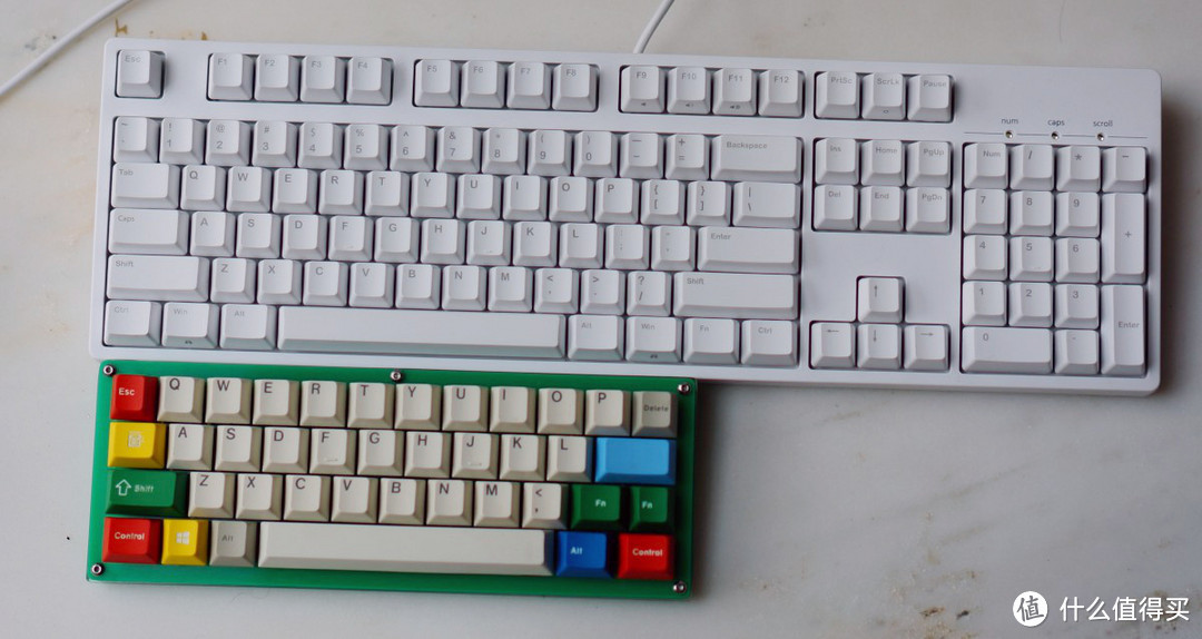 用客制化键盘的态度试用ikbcc104白色茶轴机械键盘