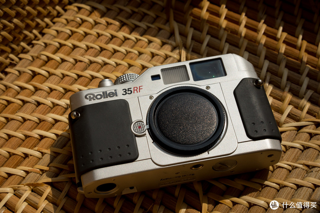 #本站首晒# 一台很罕见的旁轴 — Rollei 禄莱 35 RF 旁轴相机