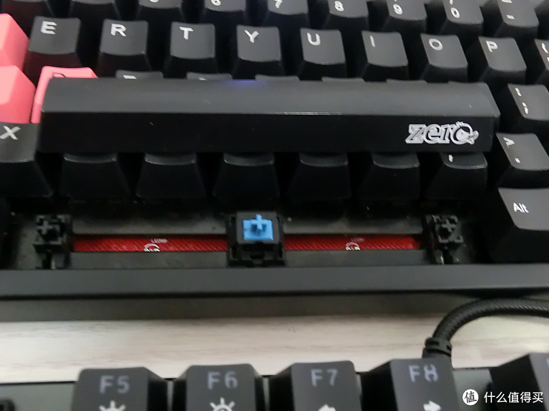 rapoo键盘电池位置图片