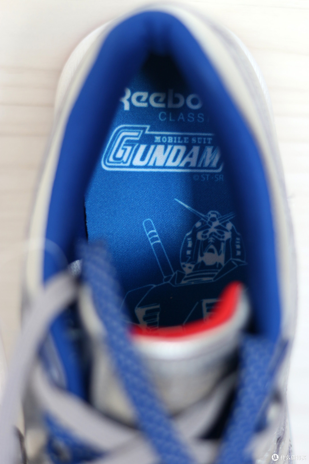 Reebok锐步 Ventilator x Gundam高达运动鞋