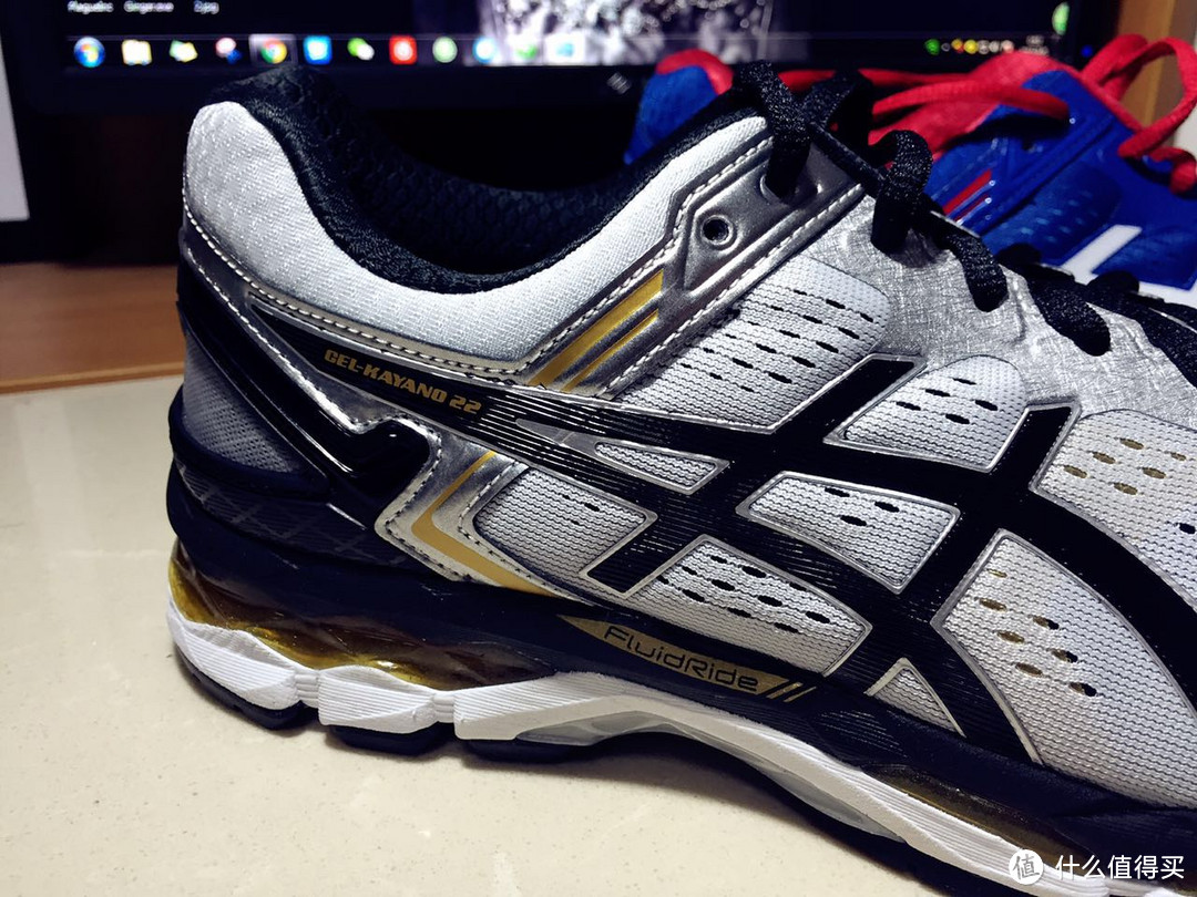 日亚入ASICS 亚瑟士 Kayano-22 旗舰跑鞋双色小开箱附真人兽