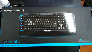 罗技G710+青轴 机械键盘外观展示(走线槽|键区|扩展口)