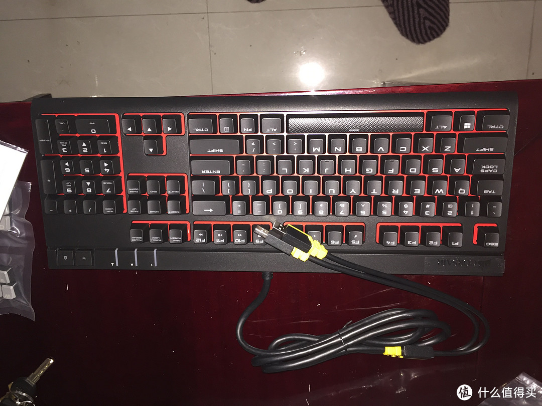 终于购入人生第一台机械键盘--Corsair海盗船 STRAFE 惩戒者