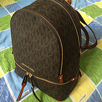 领导的新包包 MICHAEL Michael Kors Rhea Zip Small Backpack