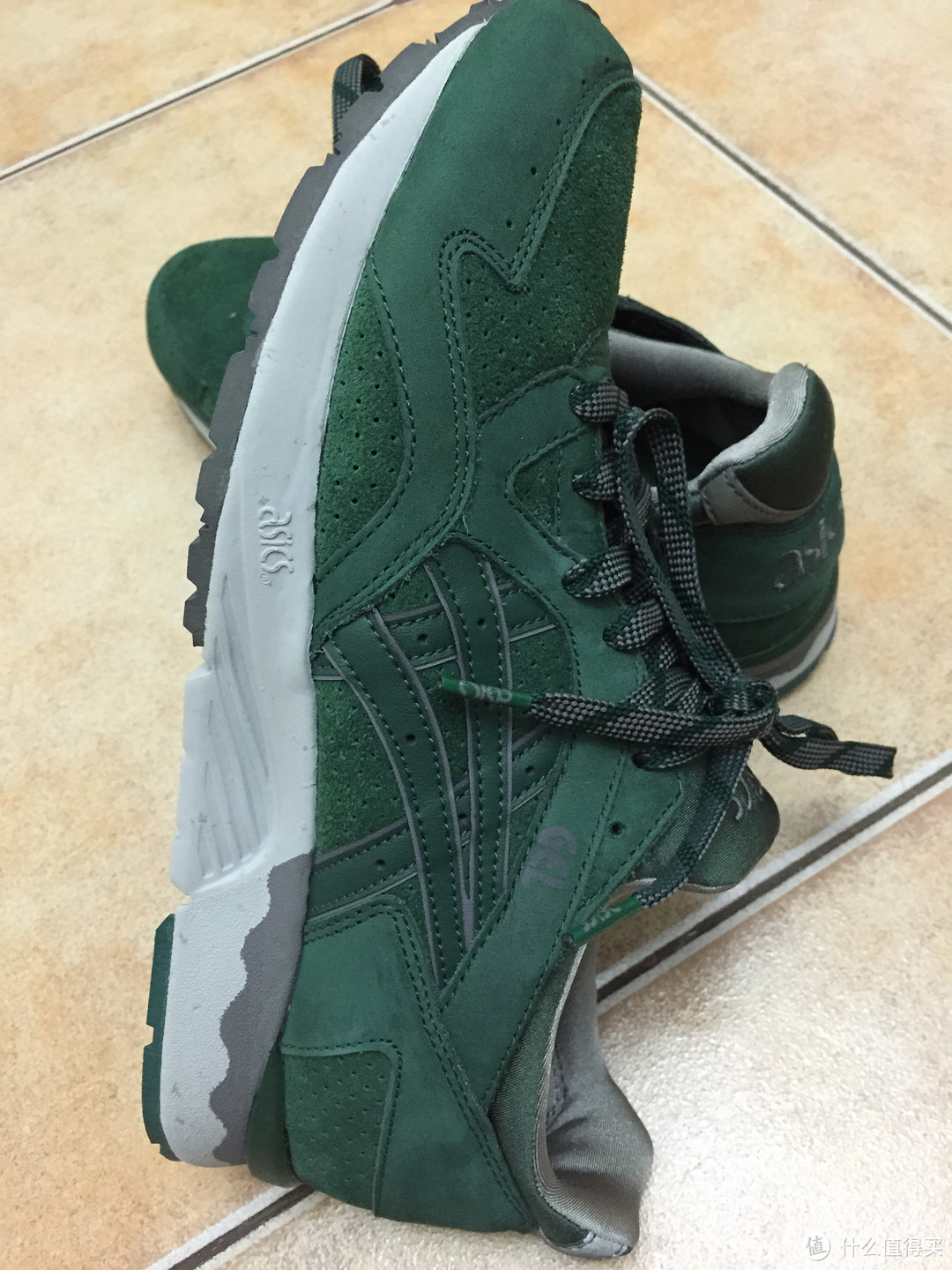 ASICS 亚瑟士 Gel-Lyte V - Outdoor Pack配色 跑鞋 开箱