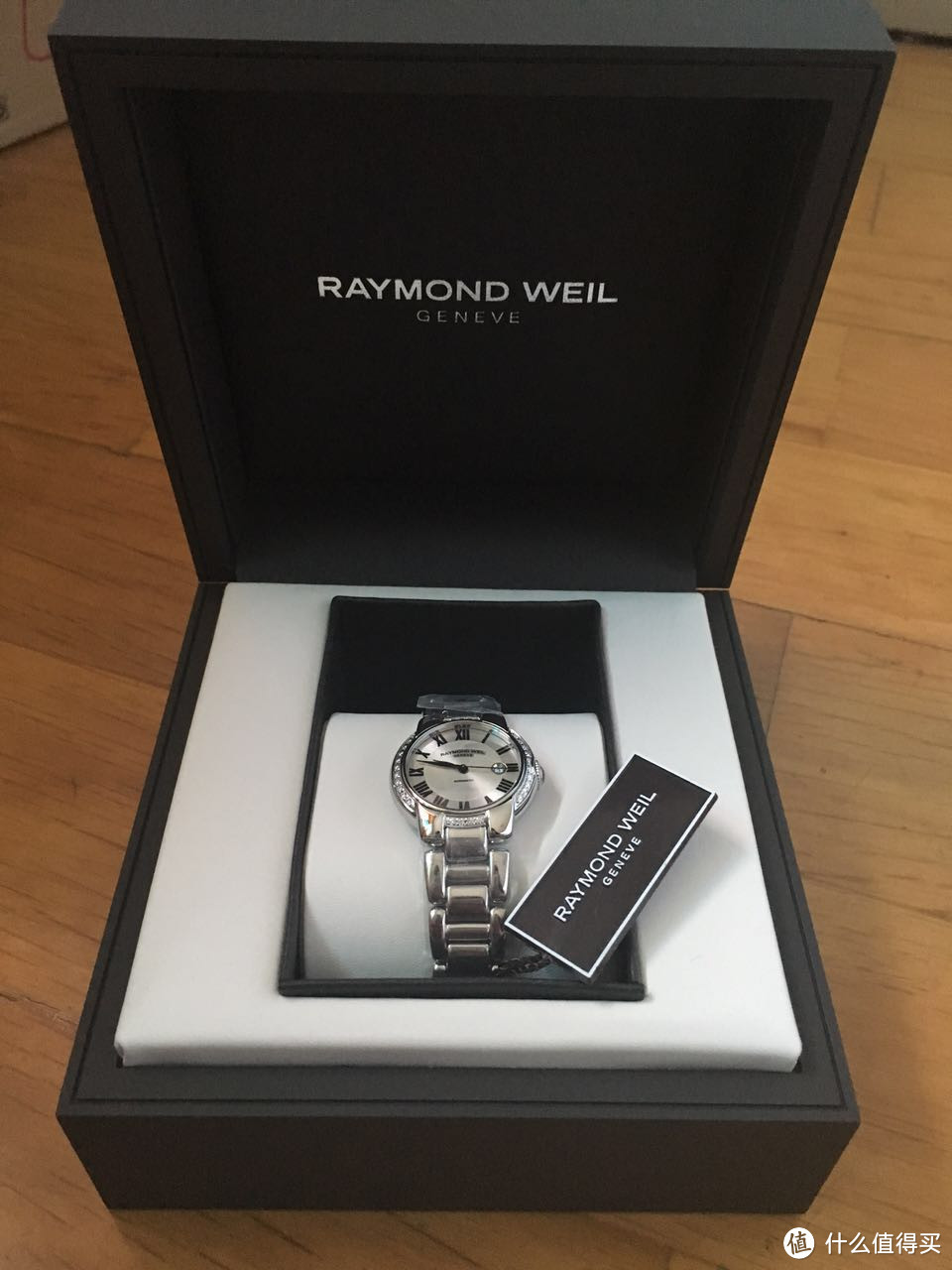 土要一口一口的亲自吃，RAYMOND WEIL 蕾蒙威 Jasmine 5229-STS-01659 女款机械腕表