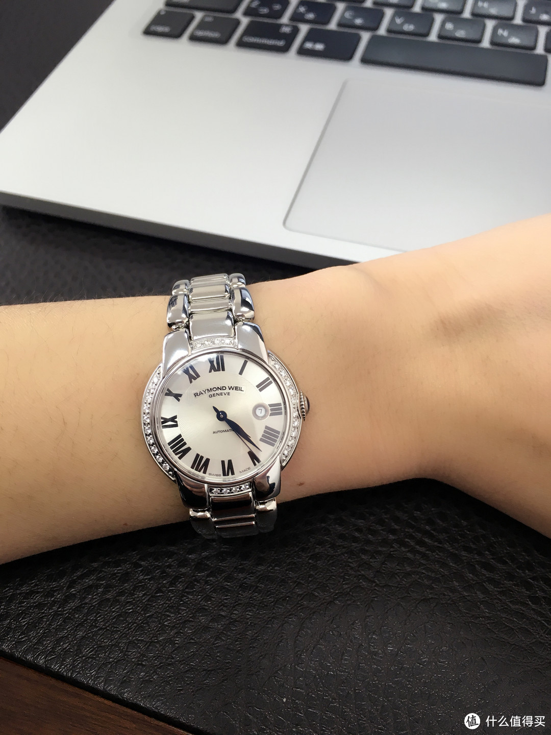 土要一口一口的亲自吃，RAYMOND WEIL 蕾蒙威 Jasmine 5229-STS-01659 女款机械腕表