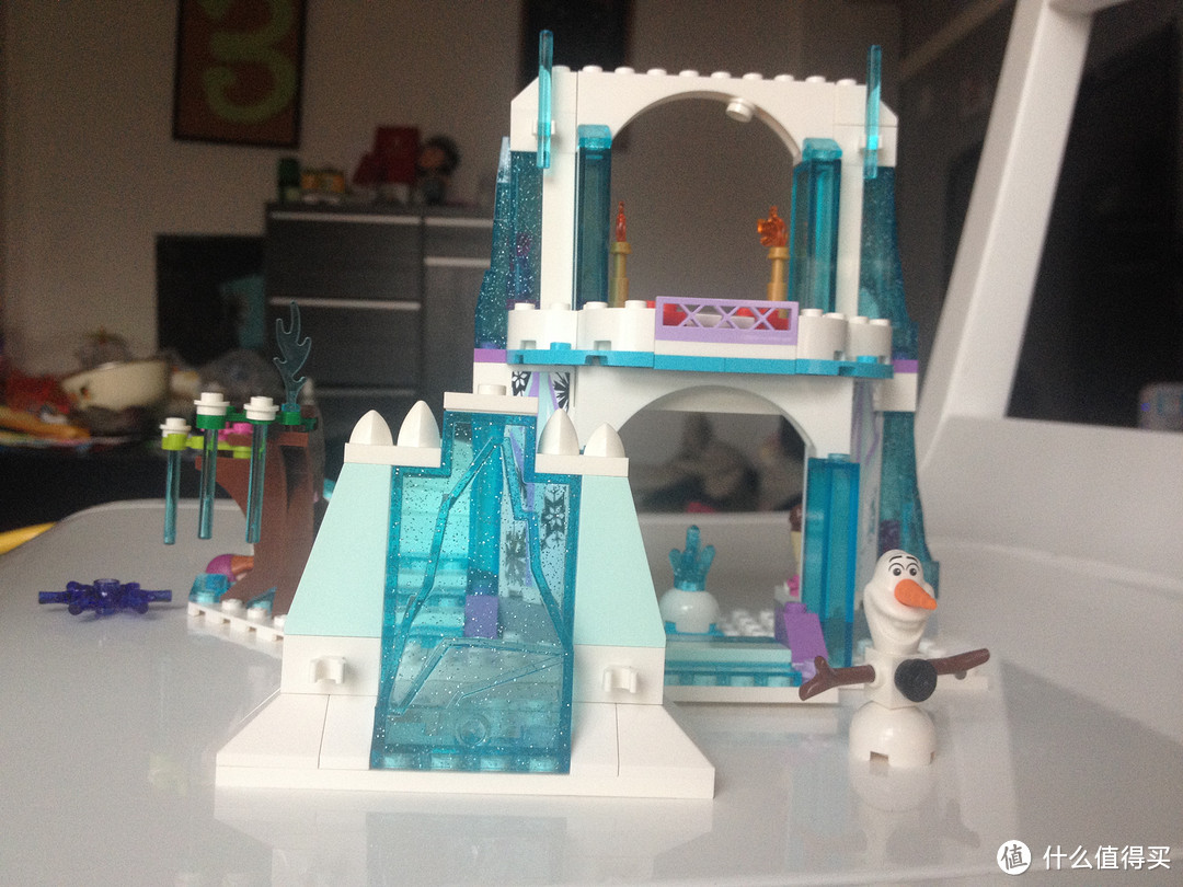 和孩子一起玩乐高：LEGO 乐高 41062 迪士尼公主系列 爱莎的闪耀冰雪城堡