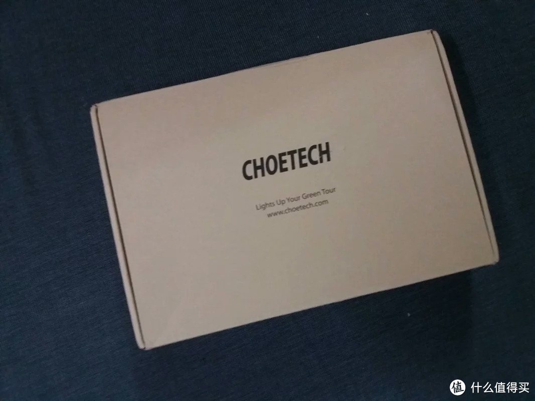 组装太阳能遥控车：CHOETECH 12W 结晶硅面板太阳能充电器