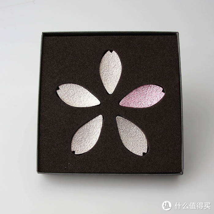 樱色金属的美丽：日本能作推出春季限量家居用品