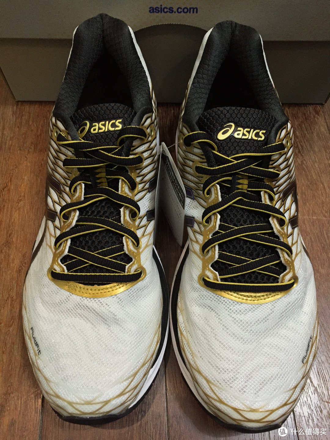 ASICS 亚瑟士 GEL-NIMBUS 18 土豪金男士*级缓震跑鞋开箱