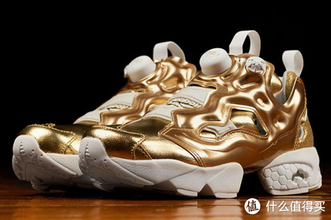 比土豪金更耀眼：Reebok 锐步 推出 Insta Pump Fury“Brass” 复古鞋新配色