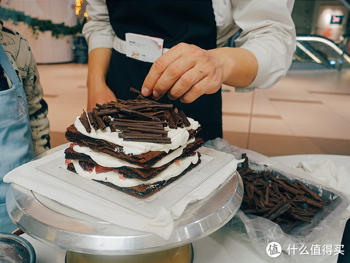 【真人秀】情迷黑森林：梦幻般美味的巧克力樱桃裸蛋糕