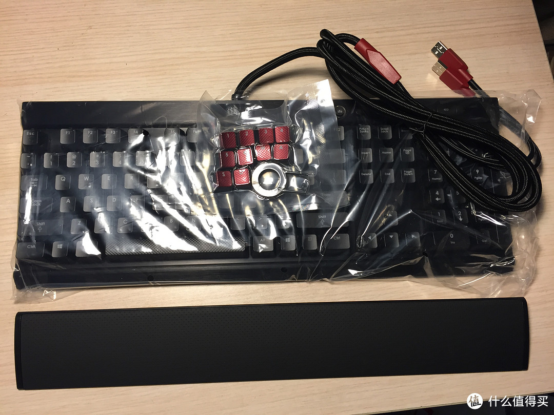 好价入手 Corsair 海盗船 K70 红光红轴 机械键盘 开箱体验