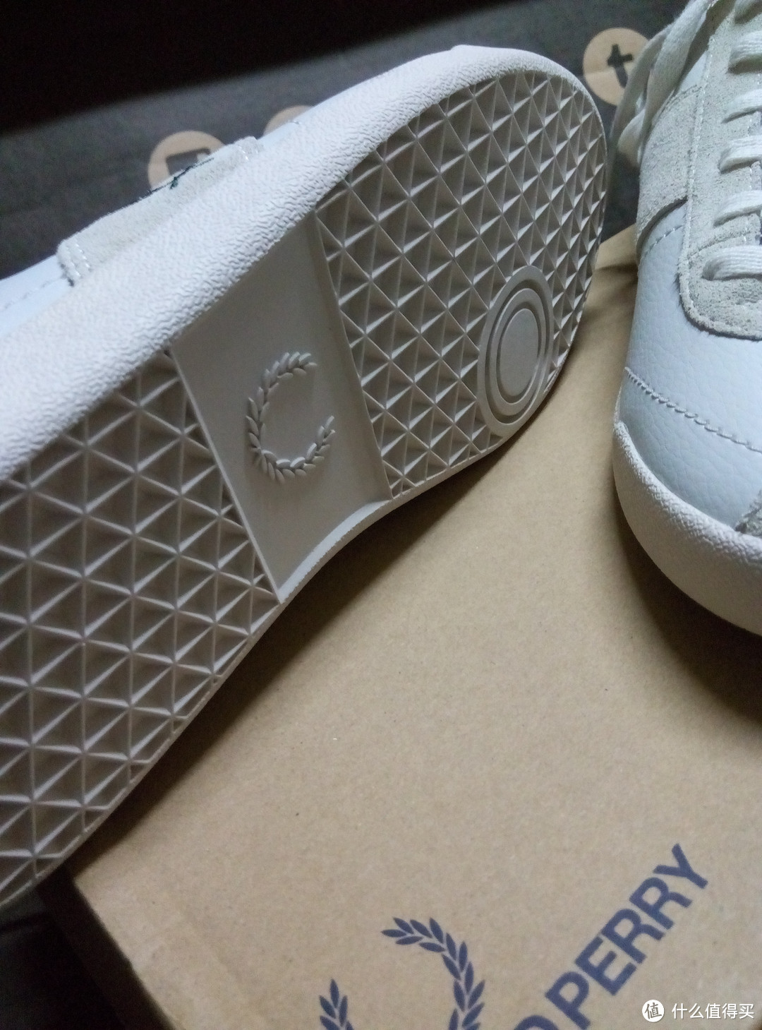 Fred Perry Stockport&三叶草全白Tubular Runner 英淘size 被税经验