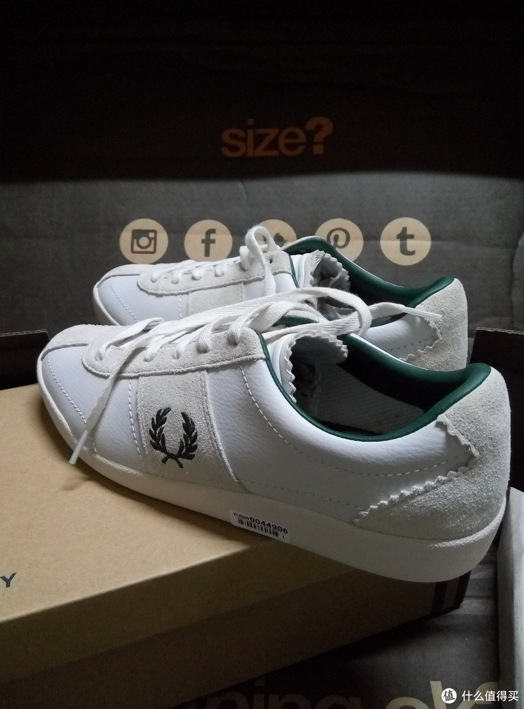 Fred Perry Stockport&三叶草全白Tubular Runner 英淘size 被税经验