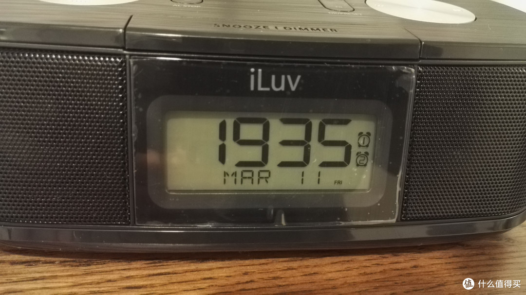 用什么样的声音唤醒清晨 - iLUV 闹钟 和 飞利浦 A3400 闹钟 对比