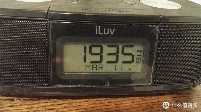用什么样的声音唤醒清晨 - iLUV 闹钟 和 飞利浦 A3400 闹钟 对比