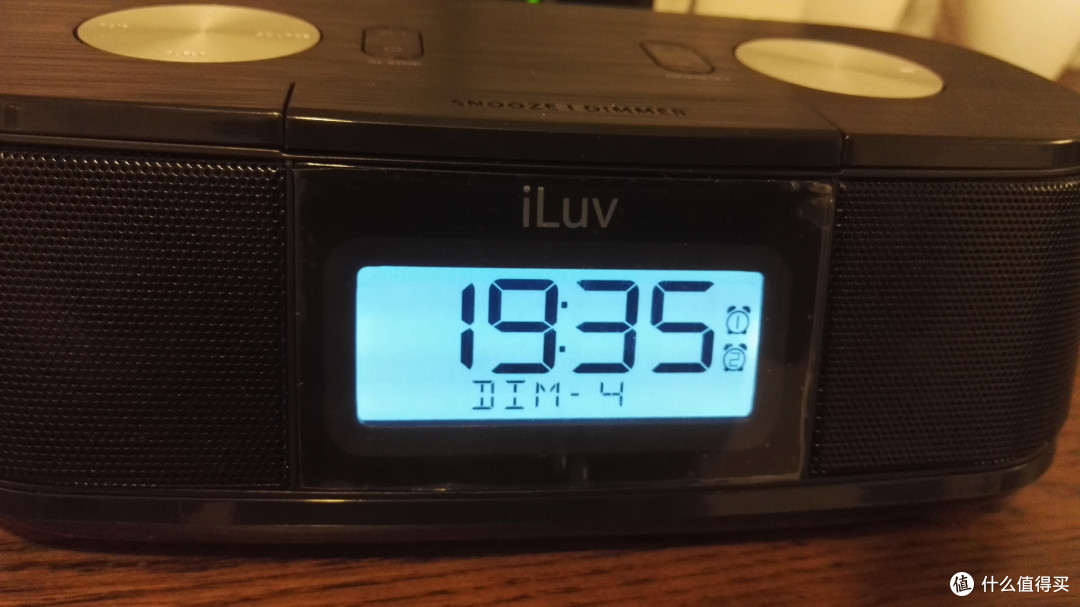 用什么样的声音唤醒清晨 - iLUV 闹钟 和 飞利浦 A3400 闹钟 对比