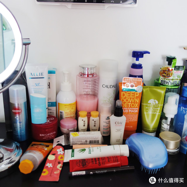 #最美梳妆台#一个懒癌晚期患者的瓶瓶罐罐