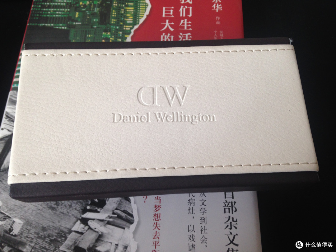 Daniel Wellington手表简单开箱,值得买吗?