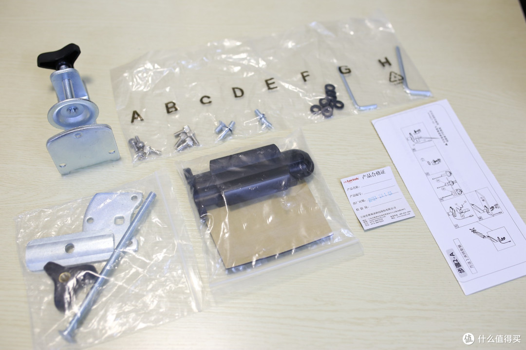 放毒:HKC 惠科 Q320 显示器& Loctek 乐歌 D7A 显示器支架 上桌体验