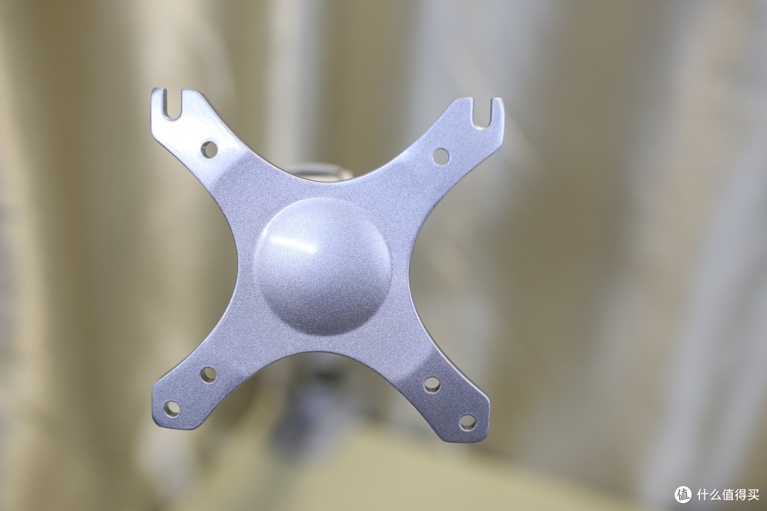 放毒:HKC 惠科 Q320 显示器& Loctek 乐歌 D7A 显示器支架 上桌体验