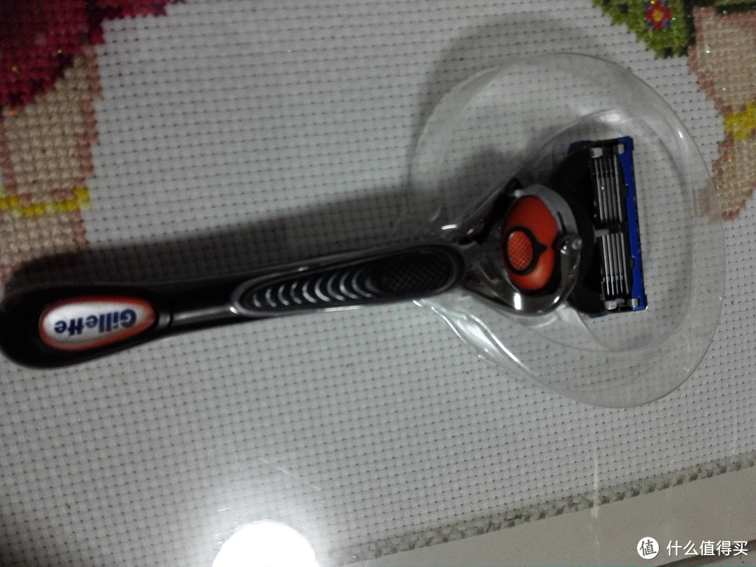 二点五倍的爽快——Gillette 吉列锋隐致顺与手动剃刀的使用心得