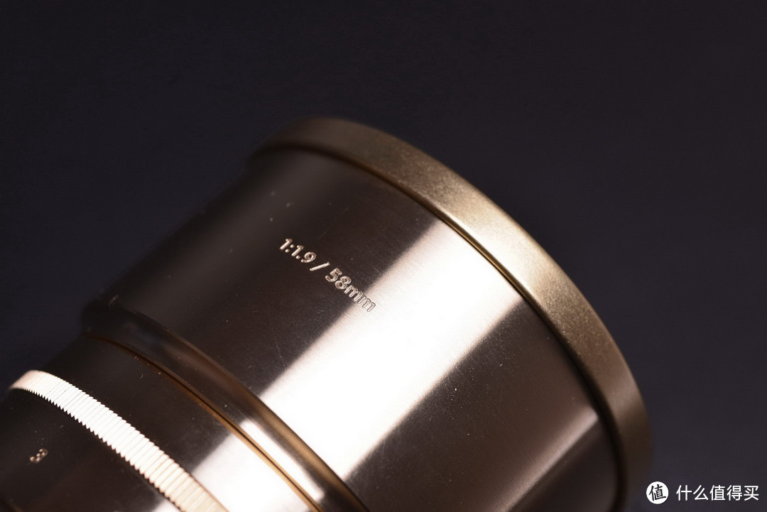 复刻经典：Petzval 匹兹瓦镜头 58mm F1.9 开箱